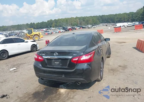 2017 Nissan Altima 2.5 Sv z USA, uszkodzony, nr VIN 1N4AL3AP1HC220448